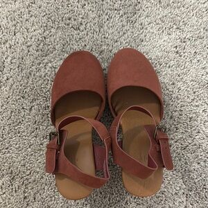 Women's Mauve Suede Clogs